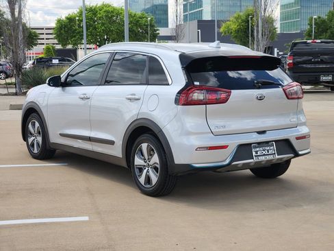 Used 2019 Kia Niro EX w/ Paint Protection Film Package FWD image 5