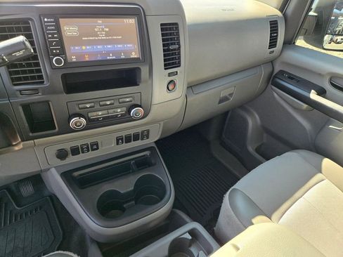 Used 2021 Nissan NV 2500 SV image 21