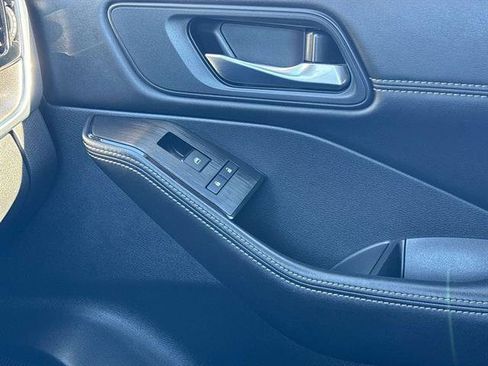 Certified 2022 Nissan Rogue SV w/ SV Premium Package image 30