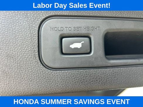 Used 2022 Honda Odyssey Elite image 11