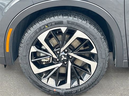 Used 2024 Mitsubishi Outlander SE image 35