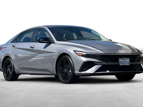 Certified 2026 Hyundai Elantra Sport image 11