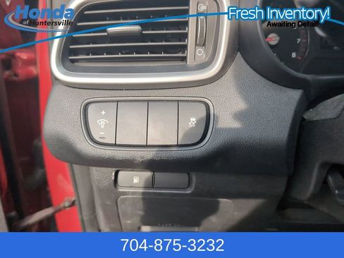 Used 2017 Kia Sorento LX w/ LX Convenience Package image 22