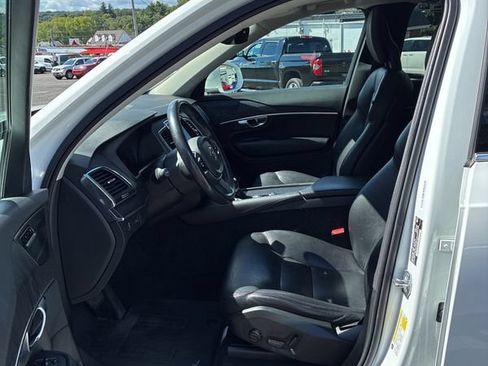 Used 2020 Volvo XC90 T6 Momentum AWD/4WD image 7