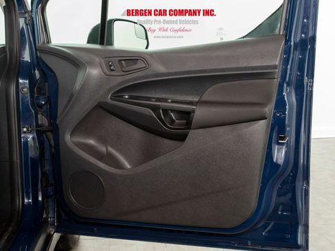 Used 2017 Ford Transit Connect XL image 16