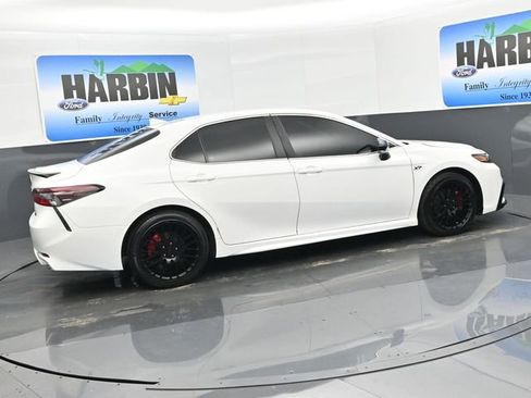 Used 2023 Toyota Camry SE image 6