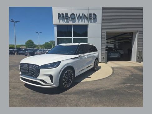 Used 2025 Lincoln Aviator Black Label AWD/4WD image 1