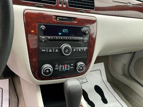 Used 2008 Chevrolet Impala LT FWD image 9
