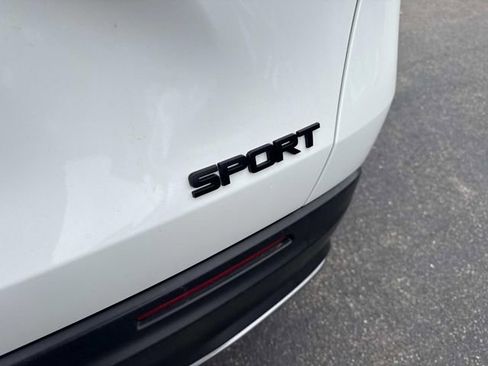 Used 2025 Honda HR-V Sport image 7