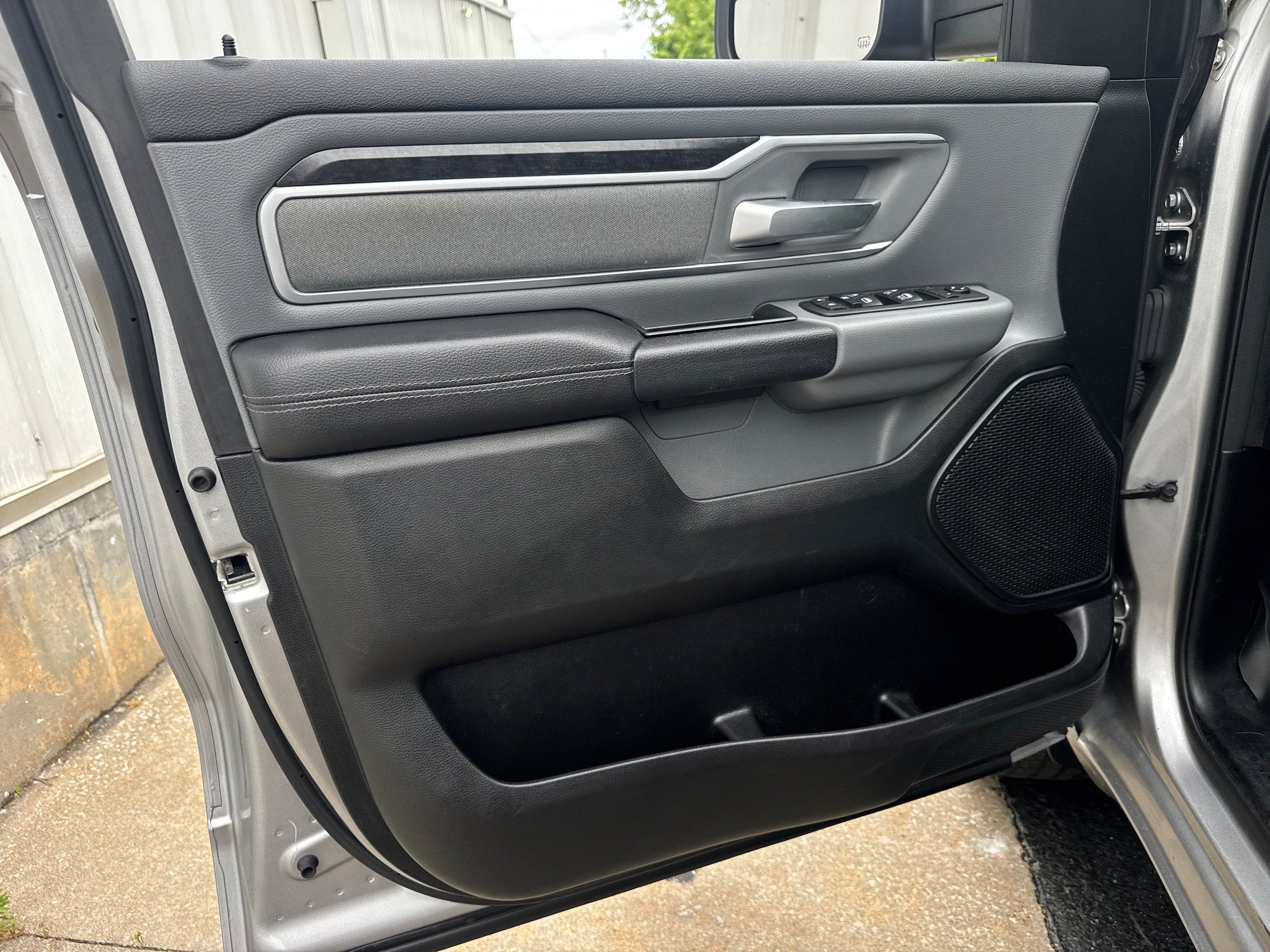 Used 2020 RAM 1500 Big Horn AWD/4WD image 6