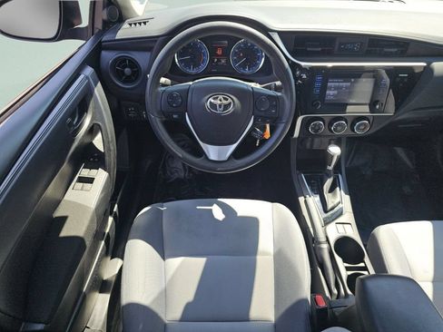 Used 2017 Toyota Corolla L w/ Carpet Mat Package (TMS) FWD image 4