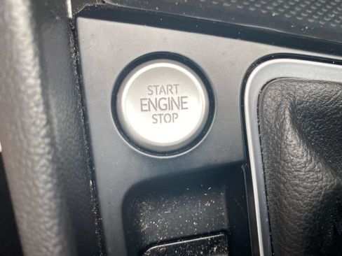Used 2024 Volkswagen Jetta SE FWD image 34
