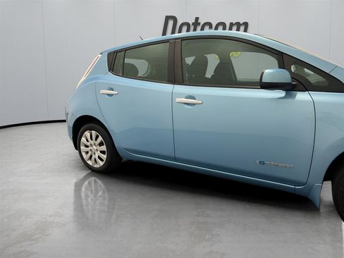Used 2015 Nissan Leaf S image 13