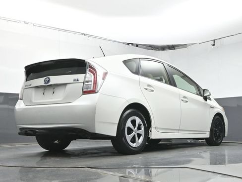 Used 2014 Toyota Prius Two FWD image 34