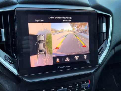 Used 2023 Maserati Ghibli Modena image 16