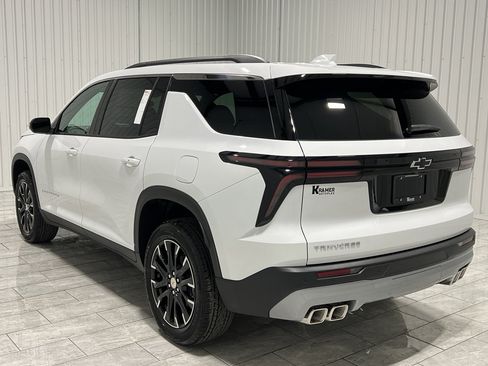 New 2026 Chevrolet Traverse LT image 3