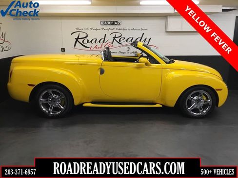 Used 2003 Chevrolet SSR w/ Preferred Equipment Group image 1