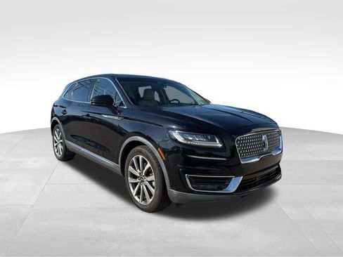 Used 2019 Lincoln Nautilus Select AWD/4WD image 3