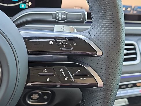 New 2026 Mercedes-Benz GLS 450 4MATIC image 26