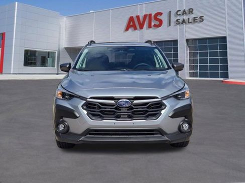 Used 2025 Subaru Crosstrek 2.0i Premium AWD/4WD image 2