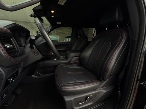 Used 2023 Ford Expedition Limited RWD image 6