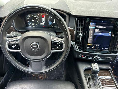 Used 2018 Volvo S90 T5 Momentum w/ Convenience Package image 28