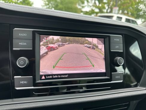 Certified 2023 Volkswagen Jetta SE FWD image 15