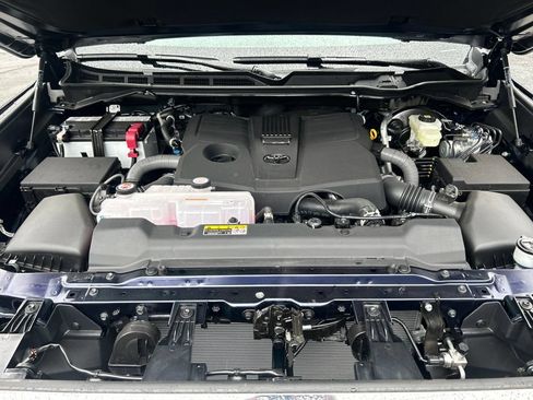 New 2026 Toyota Tundra Platinum AWD/4WD image 25
