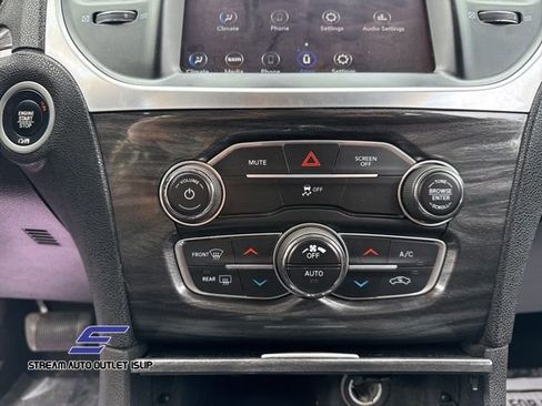 Used 2021 Chrysler 300 Touring w/ Sport Appearance Package image 29