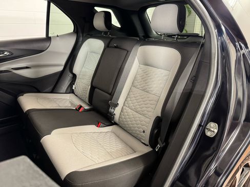 Used 2020 Chevrolet Equinox LS w/ LS Convenience Package image 26