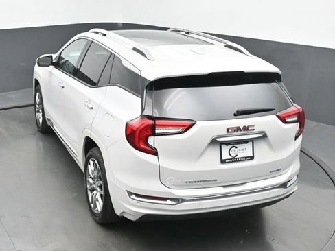 Used 2023 GMC Terrain Denali w/ LPO, Floor Liner Package AWD/4WD image 39
