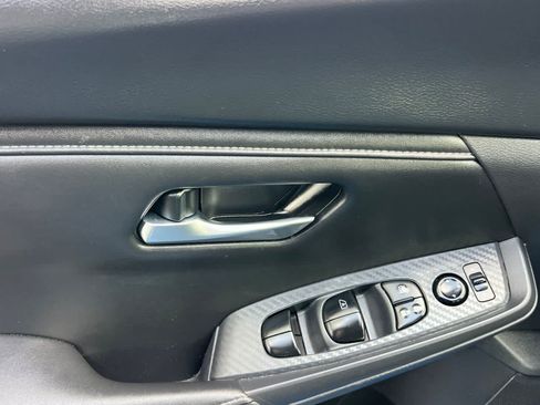 Used 2025 Nissan Sentra SV FWD image 13