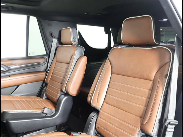 Used 2023 GMC Yukon Denali Ultimate AWD/4WD image 10
