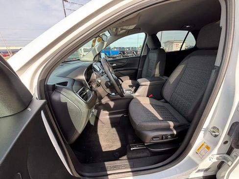 Used 2023 Chevrolet Equinox LT image 13
