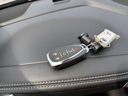 Used 2024 Chevrolet Blazer LT FWD image 21