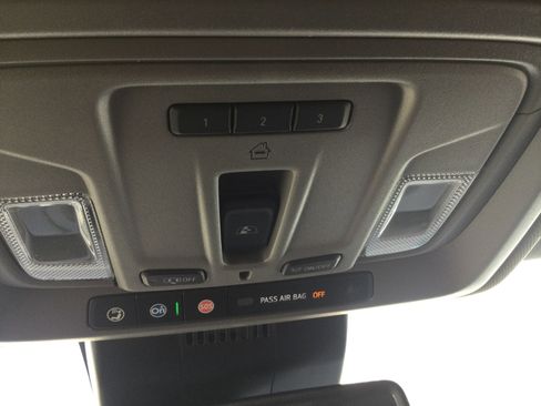 New 2026 GMC Sierra 1500 SLT w/ SLT Premium Plus Package AWD/4WD image 18