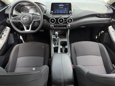 Used 2025 Nissan Sentra SV FWD image 10