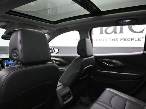 Used 2023 GMC Terrain SLT FWD image 25