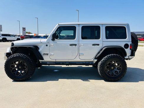 Used 2023 Jeep Wrangler Unlimited Sport w/ Sun And Sound Package AWD/4WD image 35
