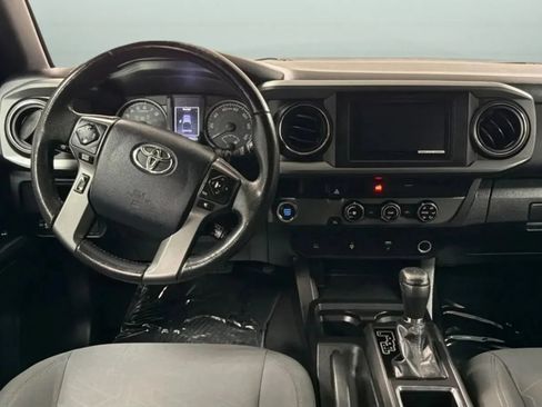 Used 2016 Toyota Tacoma TRD Off-Road w/ Towing Package RWD image 10