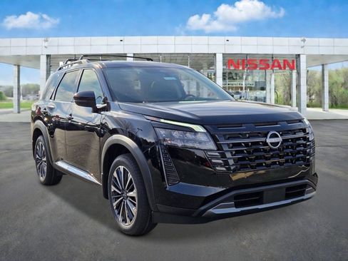 New 2026 Nissan Pathfinder Platinum w/ Accent Package FWD image 7