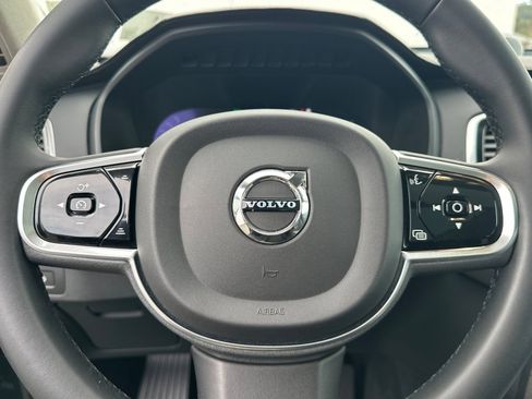 Certified 2023 Volvo XC90 T8 Ultimate w/ Lounge Package image 27