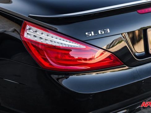 Used 2016 Mercedes-Benz SL 63 AMG AMG SL 63 w/ Driver Assistance Package image 52