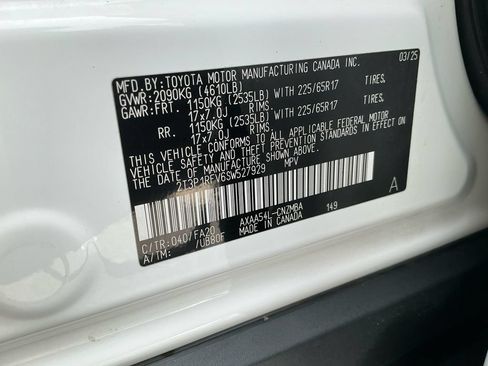 Used 2025 Toyota RAV4 XLE AWD/4WD image 25