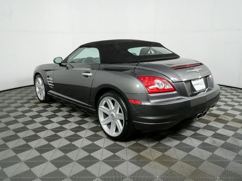 Used 2005 Chrysler Crossfire Limited image 3