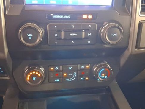 Used 2020 Ford F250 XLT w/ XLT Premium Package AWD/4WD image 30