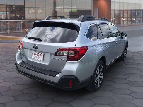 Used 2018 Subaru Outback 2.5i Limited AWD/4WD image 10