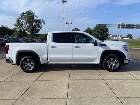 Used 2025 GMC Sierra 1500 SLT RWD image 18