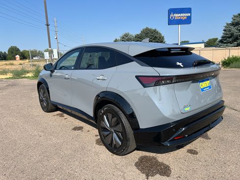 Used 2025 Nissan Ariya AWD image 8
