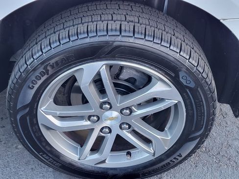 Used 2016 Chevrolet Equinox LTZ w/ Enhanced Convenience Package image 23